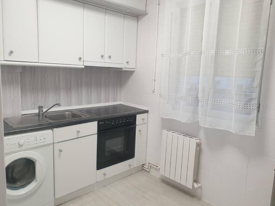Apartamento Eguzkilore. Logrono Luaran gambar